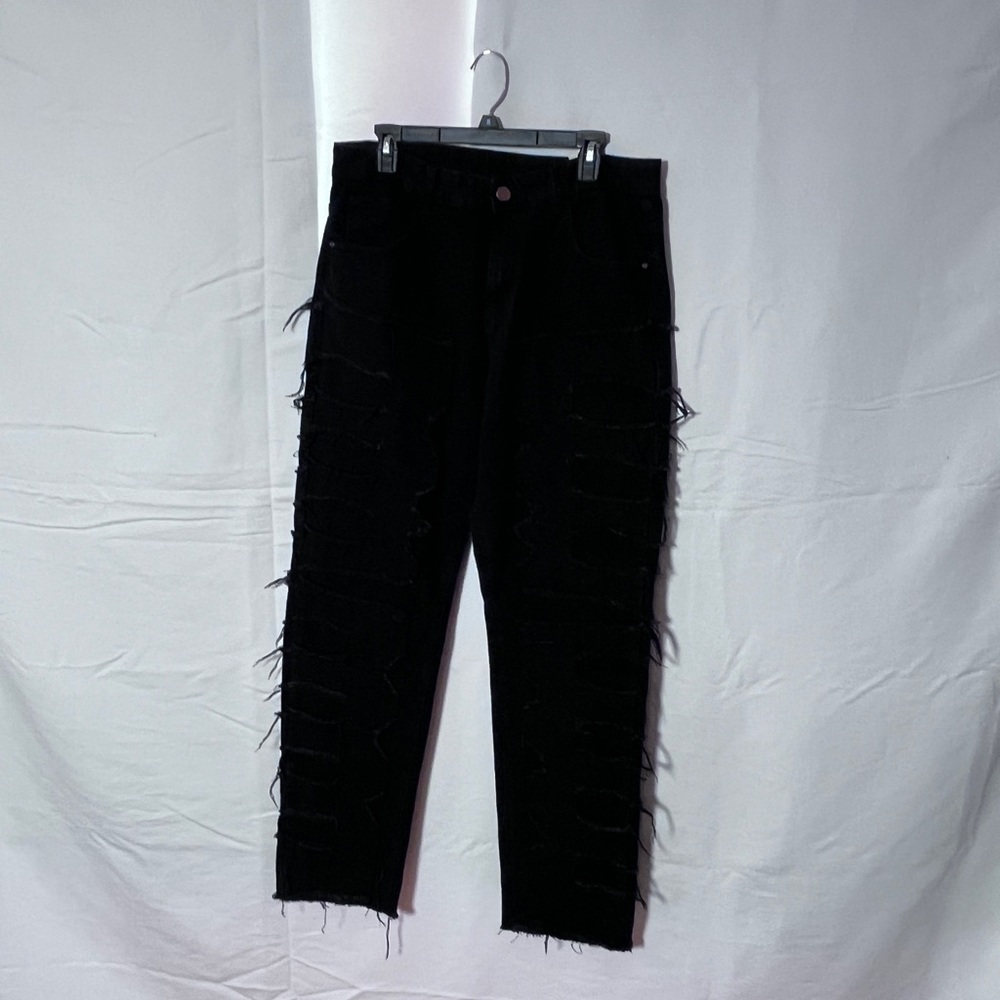 Stylish Black Distressed Men Jeans - Picture 2 of 6